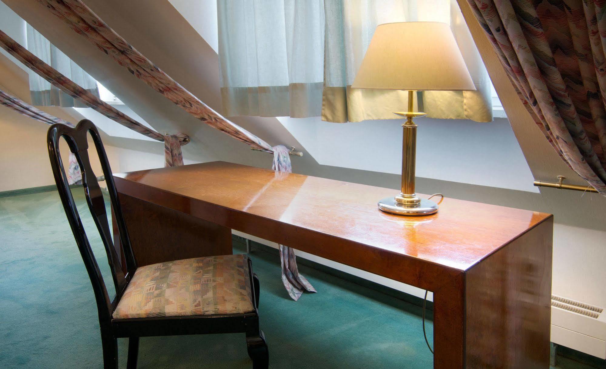 Hotel Deutsches Theater Munchen Bagian luar foto