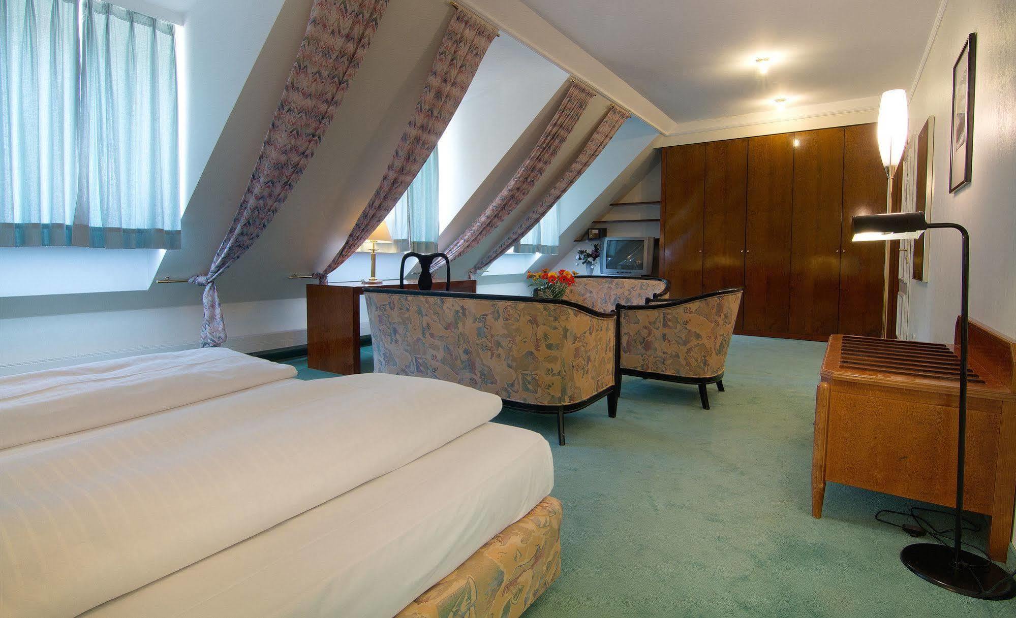 Hotel Deutsches Theater Munchen Bagian luar foto